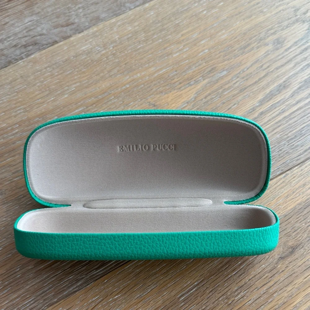 Emilio Pucci Hard Shell Green Eyeglass or Sunglass Case